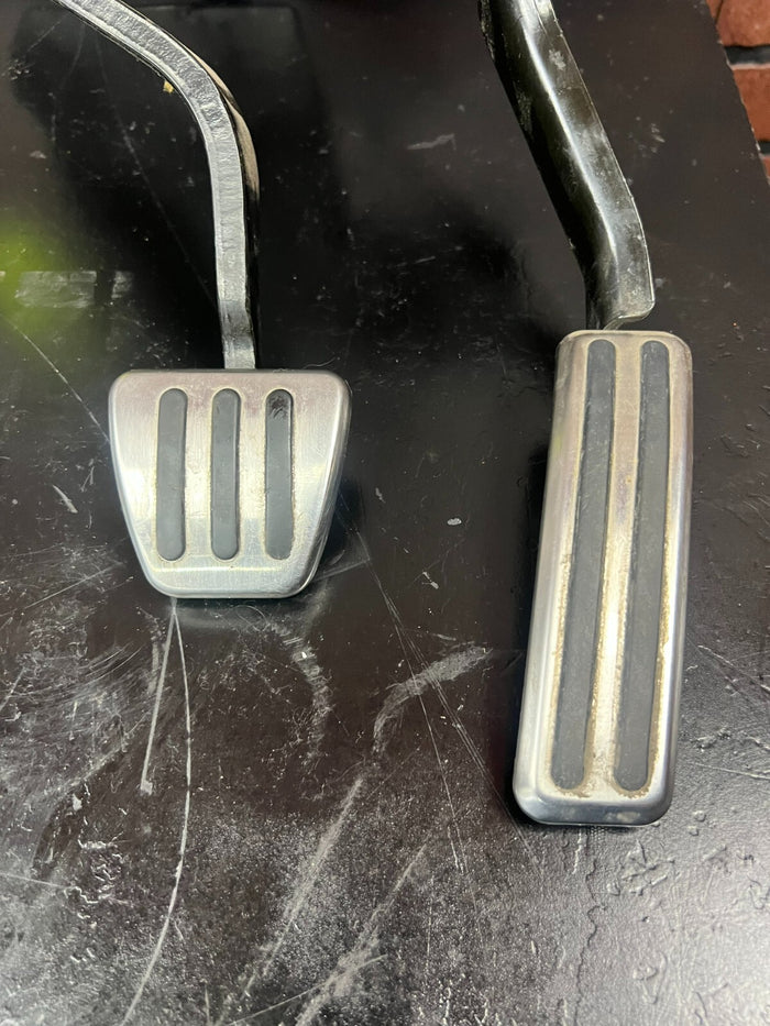 07-08 Saturn Sky Pontiac Solstice GXP OEM Manual Trans Brake & Gas Pedal Used