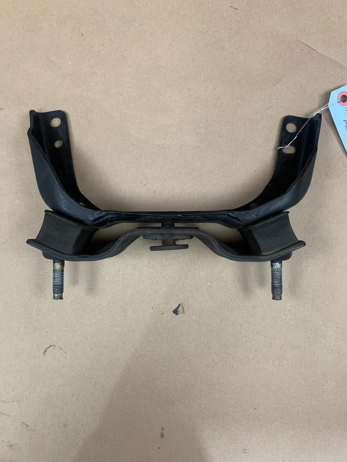 09-23 TR6060 Manual Challenger Transmission Mount and Gearshift Bracket