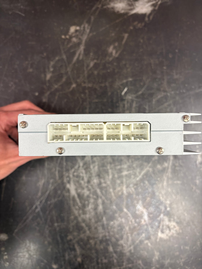 2010 Challenger SRT8 OEM Kicker Amplifier 5035022AE