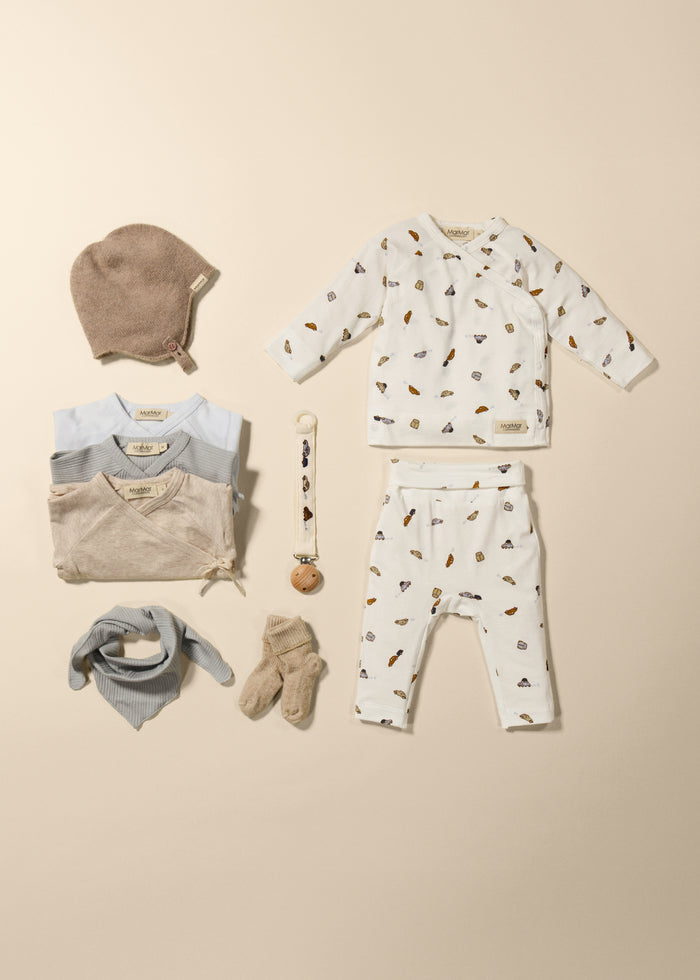 Baby set with gray drool bib scarf and matching items