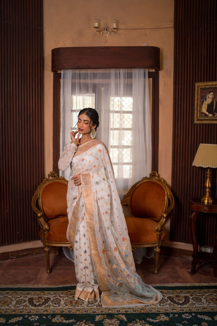 Banarsi: Meenakari