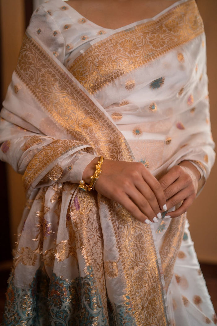 Banarsi: Meenakari
