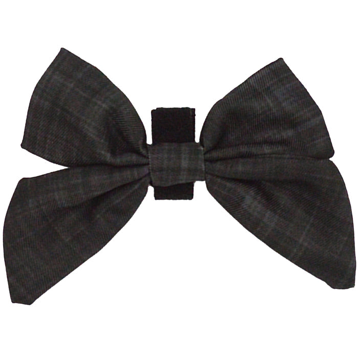The Sassy Woof Dog Sailor Bow - Baby Got Black features a sleek black band in a classic sailor bow style, perfect for stylish pups.