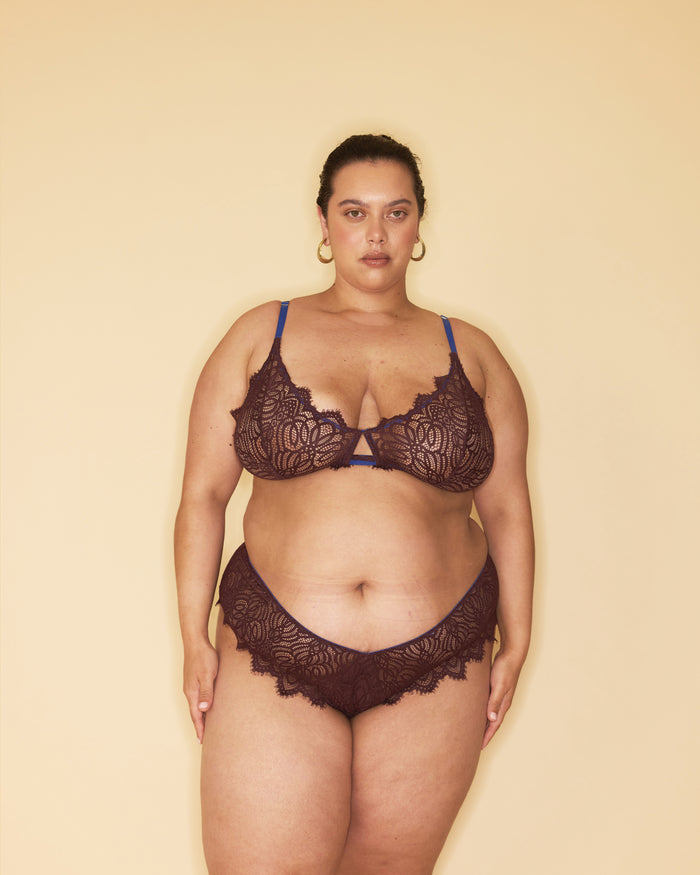 ISABELLA MID SUPPORT LACE BRA NEVE