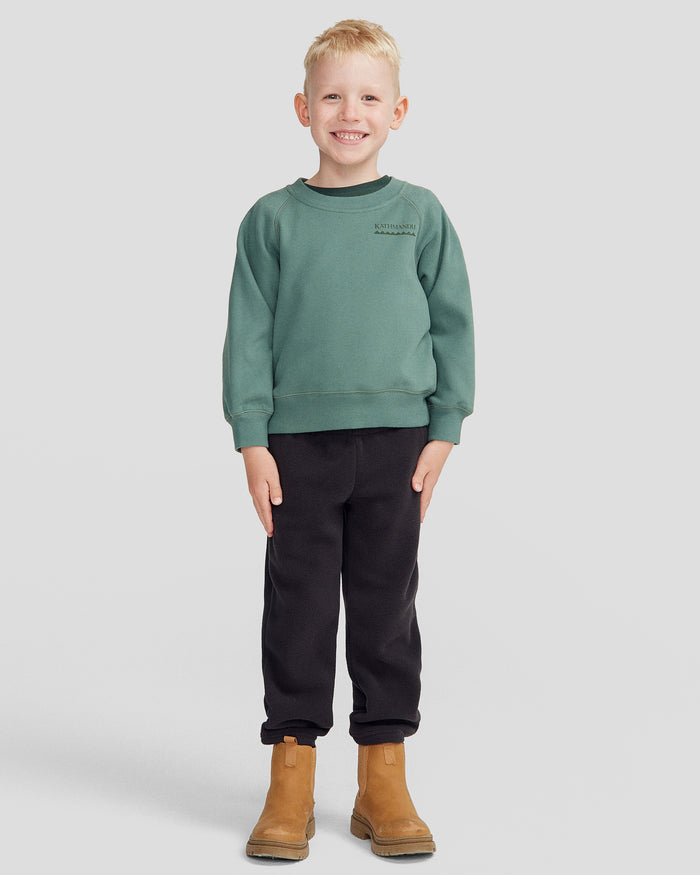 b1452_or5_kids_heritage_crew_b_1744693924000