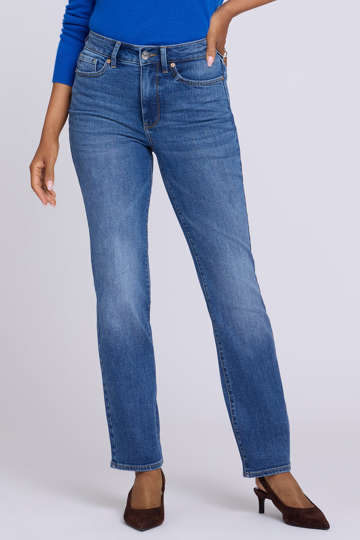 Marilyn Straight Jeans In Tall - Yarrow