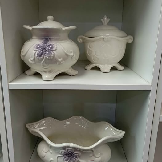 Stylish ceramic home white decorative bowl and vase