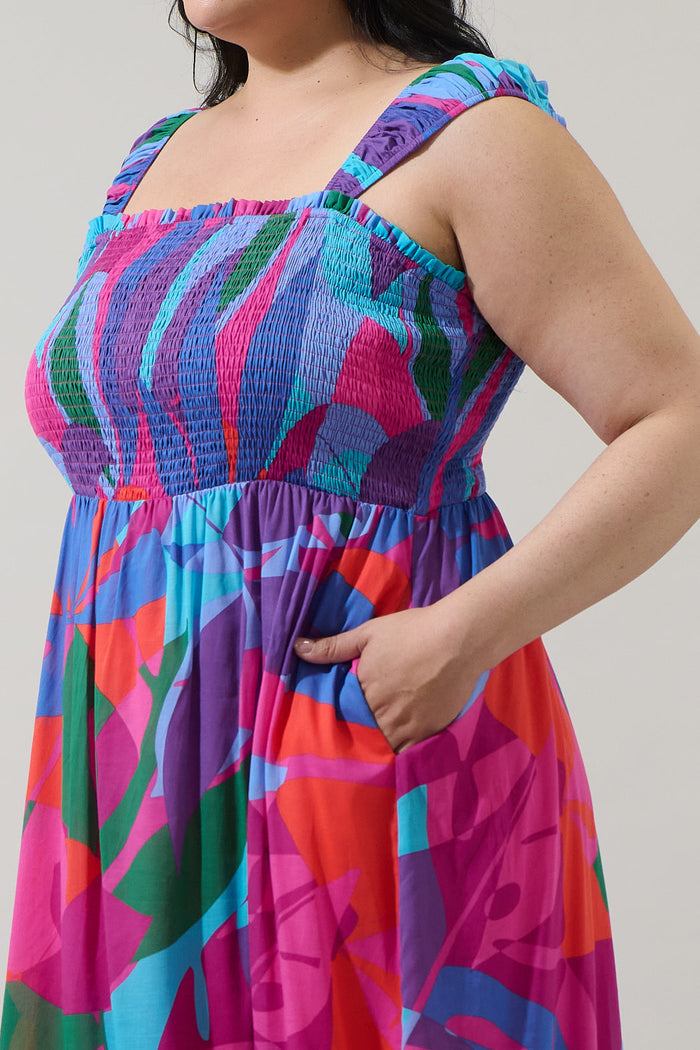 Vemmy Abstract Tayla Smocked Maxi Dress Curve