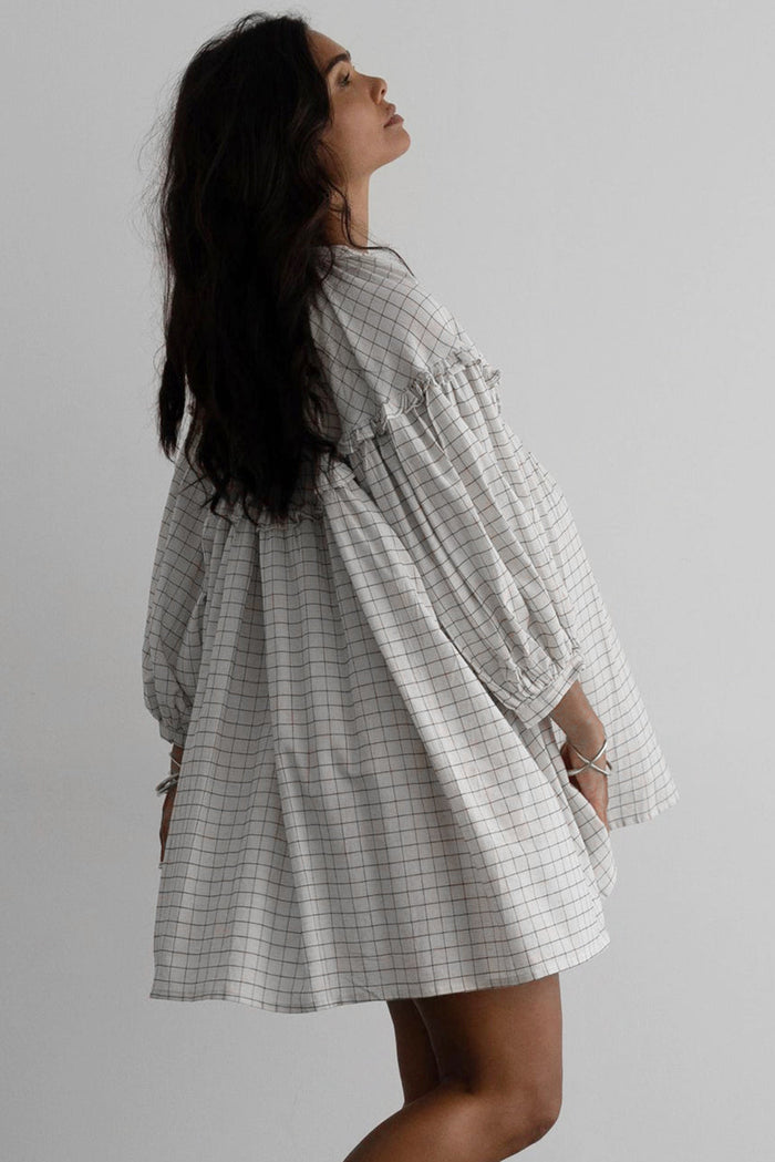 White Stripe Checkered Frilled V Neck Bracelet Sleeve Babydoll Dress - Dresses/Mini Dresses