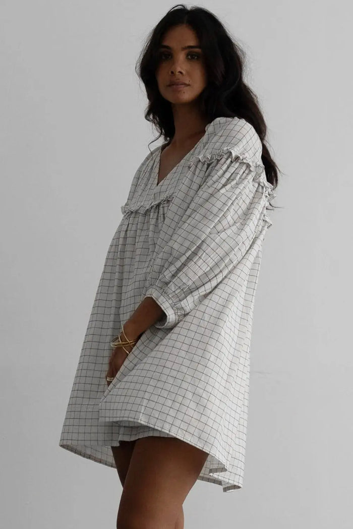 White Stripe Checkered Frilled V Neck Bracelet Sleeve Babydoll Dress - Dresses/Mini Dresses