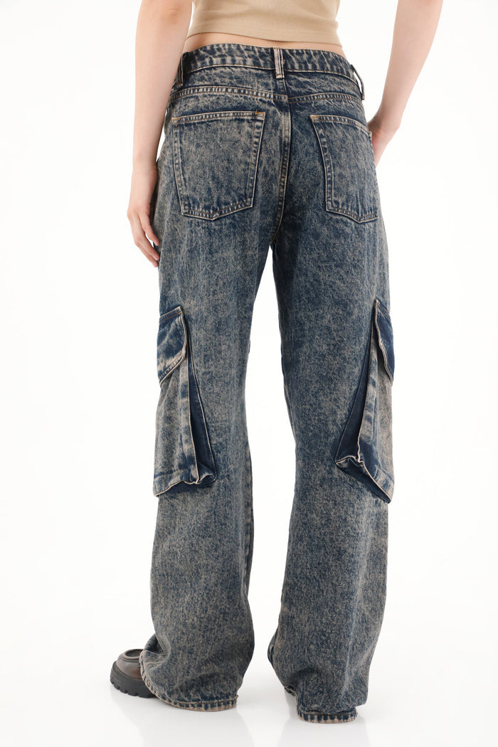 Women's Low Rise Wide Leg Cargo Jeans