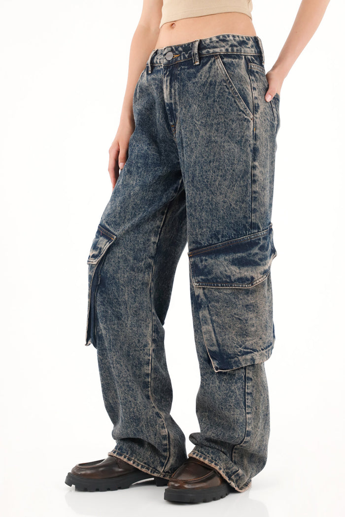 Women's Low Rise Wide Leg Cargo Jeans