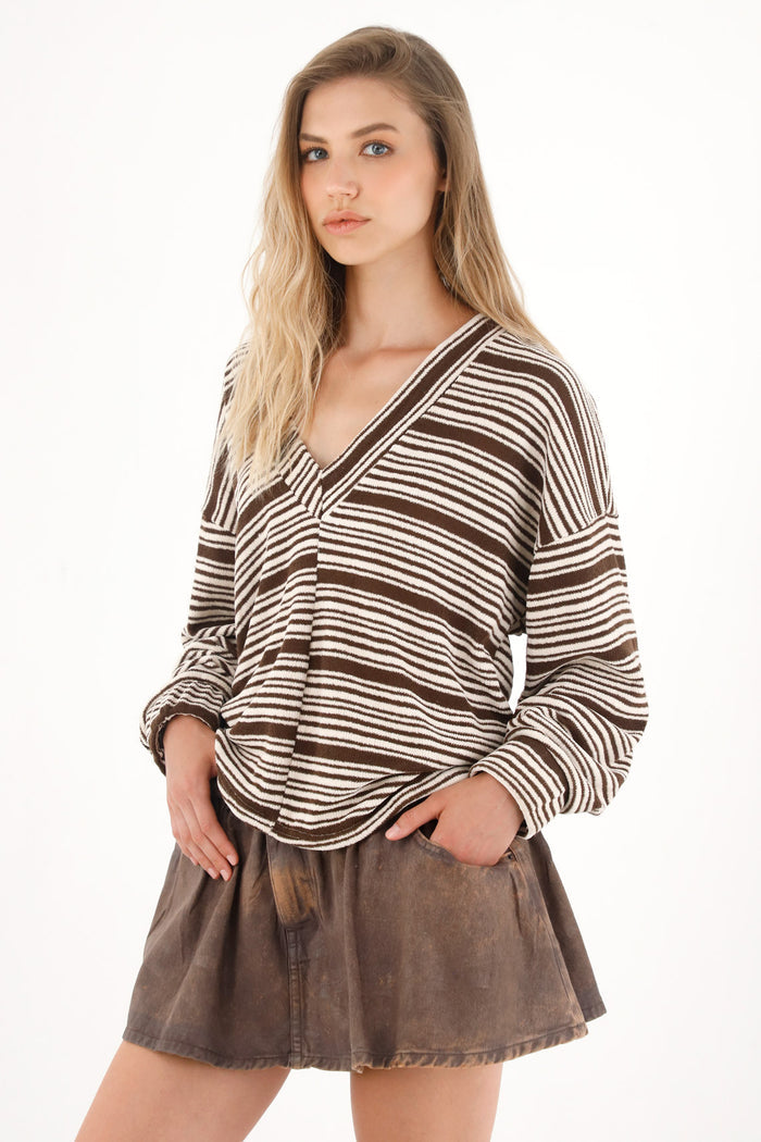 Women's striped knit cream sweatshirt